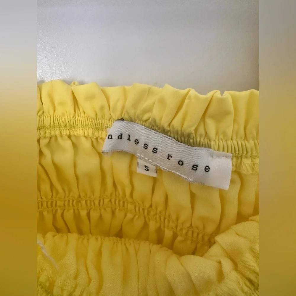 ENDLESS ROSE Smocked Puff Sleeve Top In Yellow - Picture 6 of 7